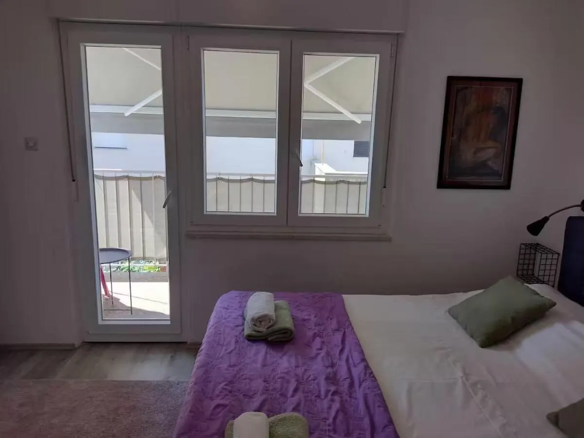Suite Goldenleaf Villeurbanne 0*,  France